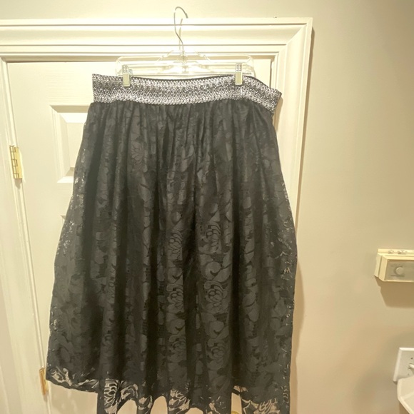 Magic Black Floral Lace Midi Skirt - Picture 1 of 6